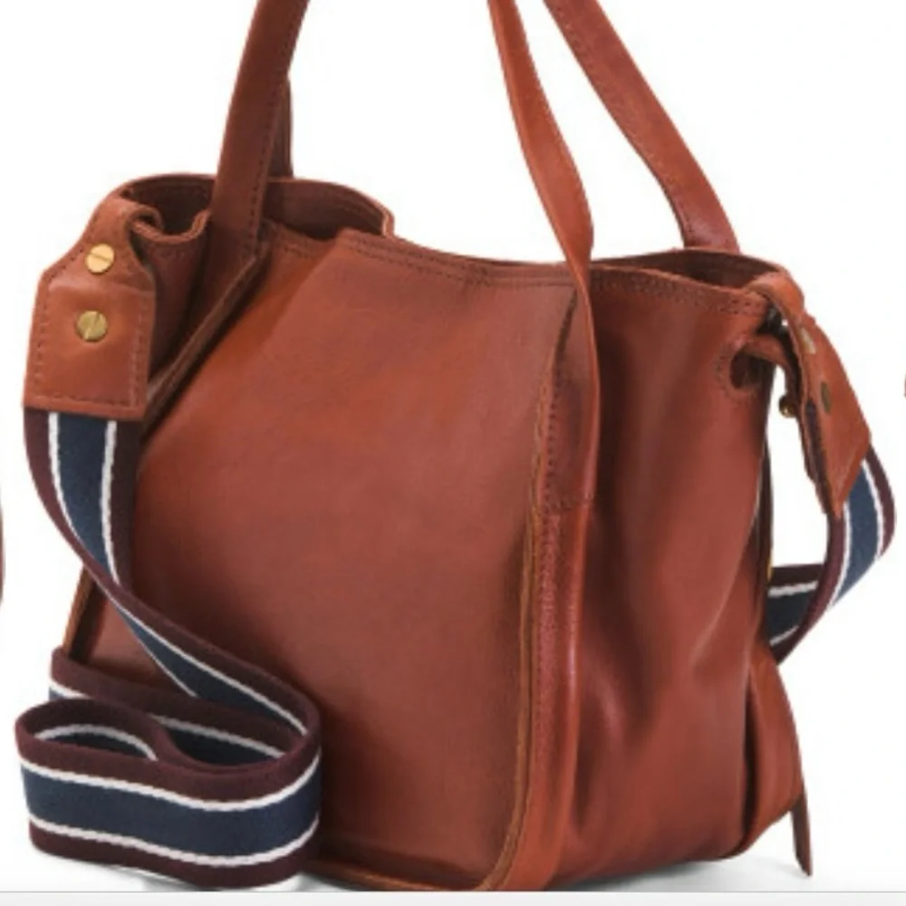 Margot Leather‎ Fiona Crossbody Tote. Brown leather - Picture 12 of 15